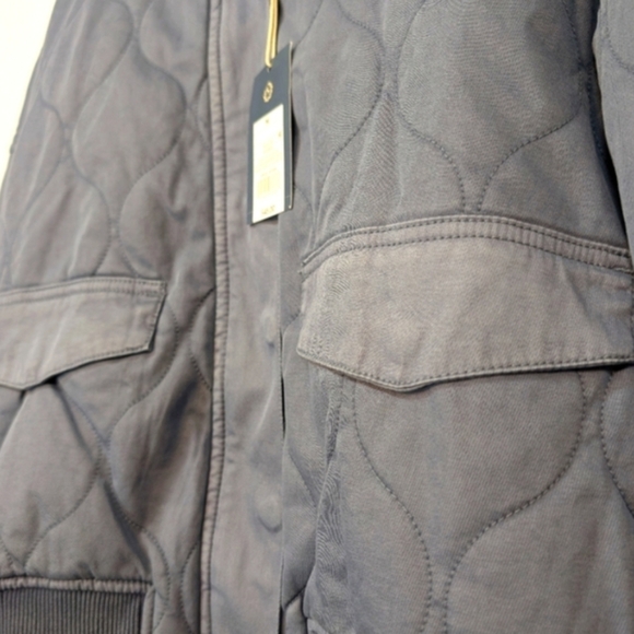 UNIVERSAL THREAD Faded Blue Quilted Bomber Jacket - Size M – NWT - Picture 6 of 11